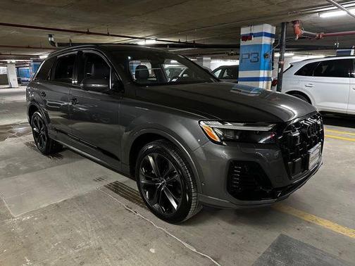 2025 Audi Q7 55 Premium Plus