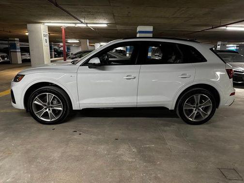 2025 Audi Q5 45 S line Premium