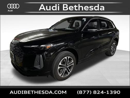 Mythos Black Metallic 2025 Audi Q5 Premium TFSI quattro S tronic