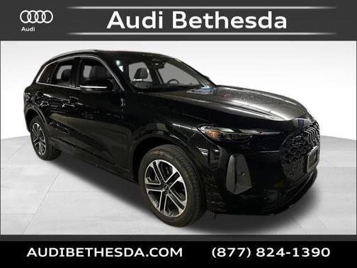 Mythos Black Metallic 2025 Audi Q5 Premium TFSI quattro S tronic