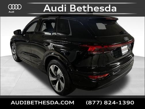 2025 Audi Q6 e-tron Prestige quattro