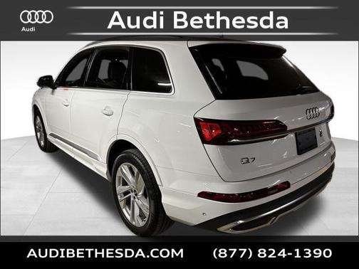 2021 Audi Q7 45 Premium