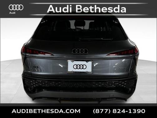 Daytona Gray Pearl Effect 2026 Audi Q3 TFSI quattro S tronic