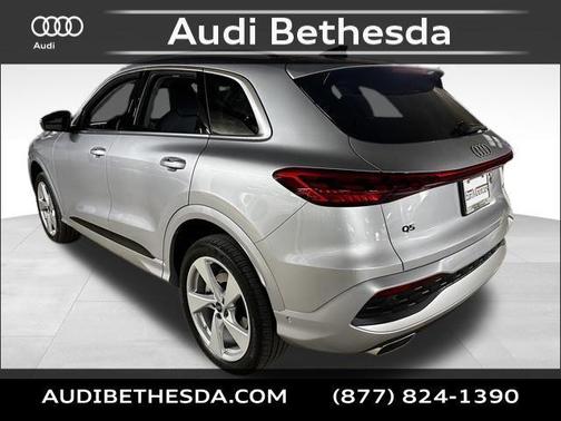 Florett Silver Metallic 2026 Audi Q5 Premium Plus TFSI quattro S tronic