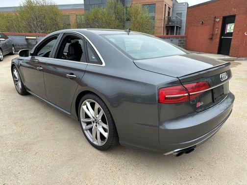 2016 Audi S8 4.0T Plus