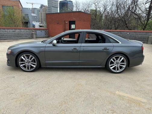 2016 Audi S8 4.0T Plus