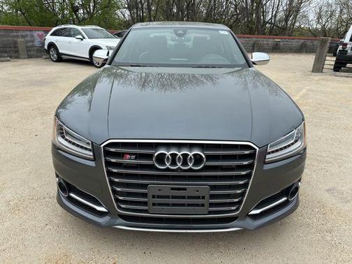 2016 Audi S8 4.0T Plus