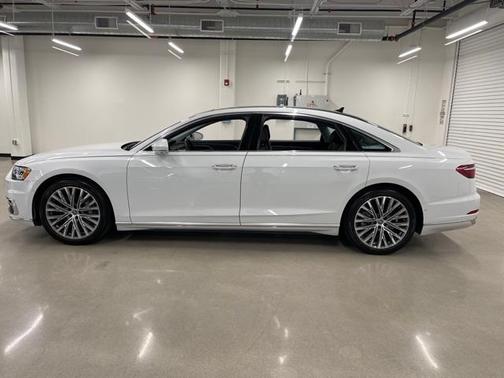 Photo 4 of 31 of 2019 Audi A8 L 55