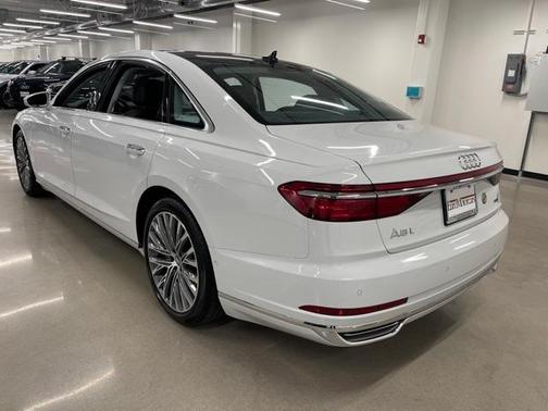 Photo 5 of 31 of 2019 Audi A8 L 55