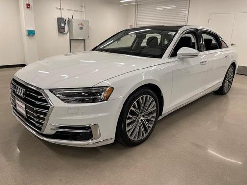 Photo 3 of 31 of 2019 Audi A8 L 55