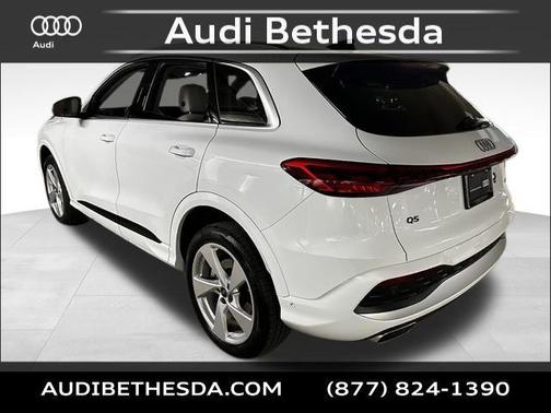 Glacier White 2025 Audi Q5 Premium Plus TFSI quattro S tronic