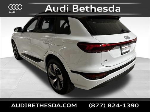 2025 Audi Q6 e-tron Premium Plus quattro