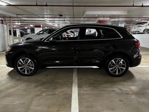 2022 Audi Q5 45 S line Premium Plus
