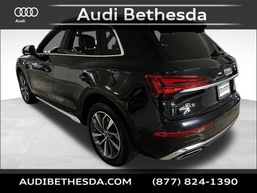 2022 Audi Q5 45 S line Premium Plus