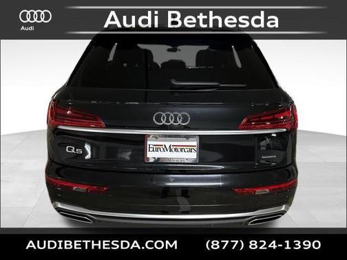 2022 Audi Q5 45 S line Premium Plus