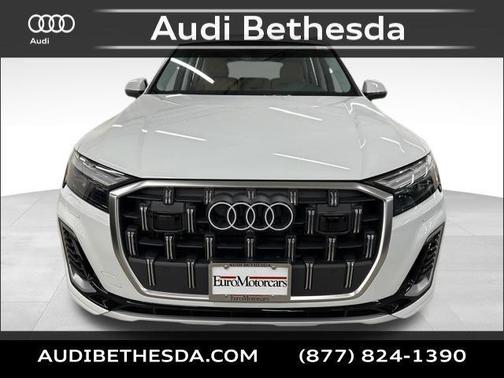 Glacier White Metallic 2026 Audi Q7 45 Premium Plus