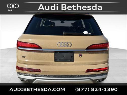 2025 Audi Q7 45 Premium