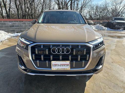 2025 Audi Q7 45 Premium