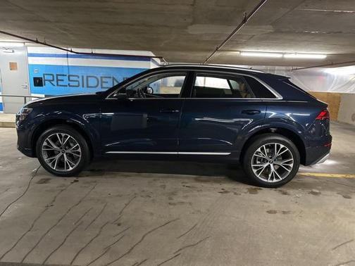 2025 Audi Q8 55 Premium