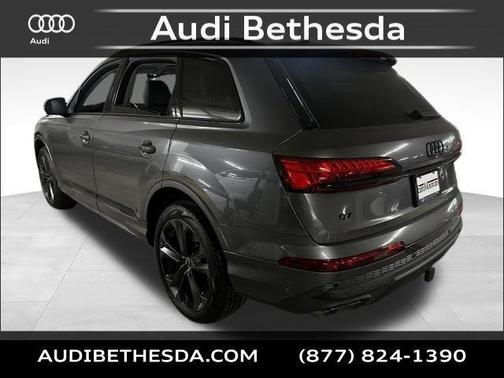 2025 Audi Q7 55 Premium Plus