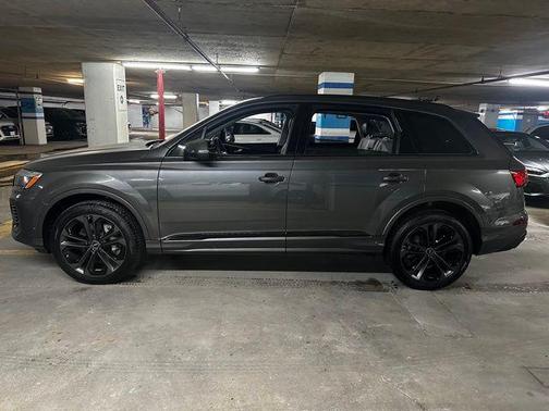 2025 Audi Q7 55 Premium Plus