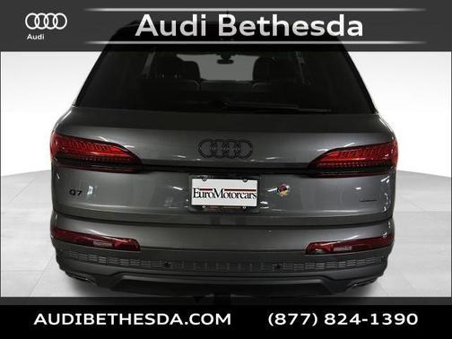 2025 Audi Q7 55 Premium Plus