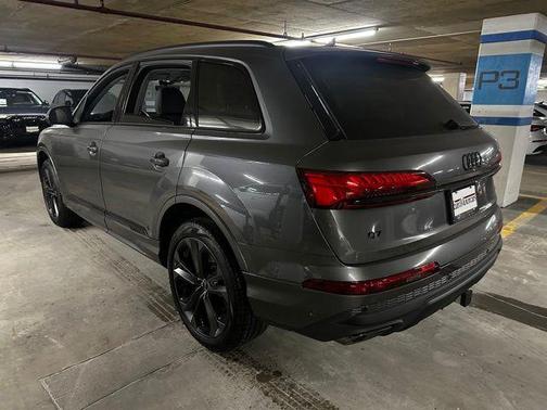 2025 Audi Q7 55 Premium Plus