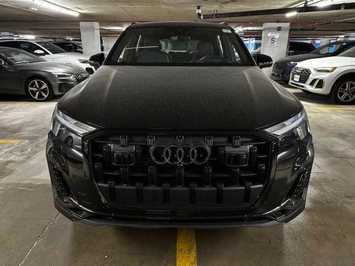 2025 Audi Q7 55 Prestige