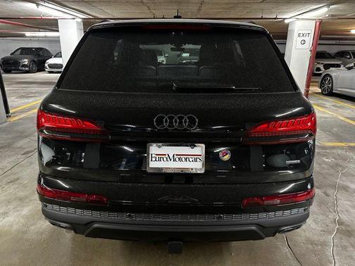 2025 Audi Q7 55 Prestige