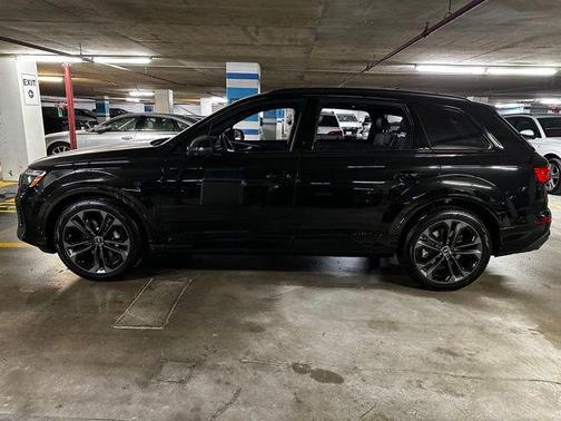 2025 Audi Q7 55 Prestige