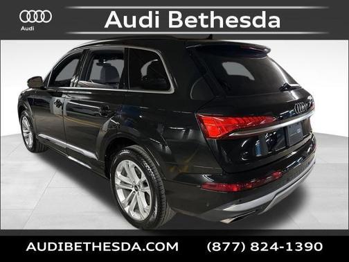 2025 Audi Q7 45 Premium Plus