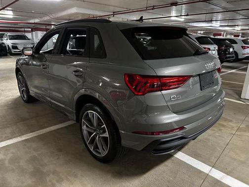 2024 Audi Q3 Premium 45 TFSI S line quattro Tiptronic