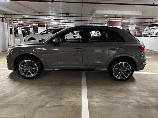 2024 Audi Q3 Premium 45 TFSI S line quattro Tiptronic
