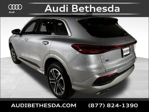 Florett Silver Metallic 2026 Audi Q5 Premium TFSI quattro S tronic