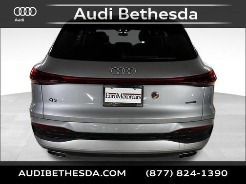 Florett Silver Metallic 2026 Audi Q5 Premium TFSI quattro S tronic