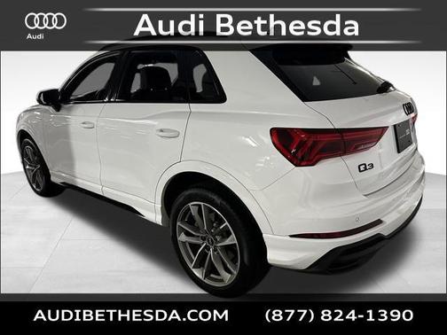2025 Audi Q3 Premium 45 TFSI S line quattro Tiptronic