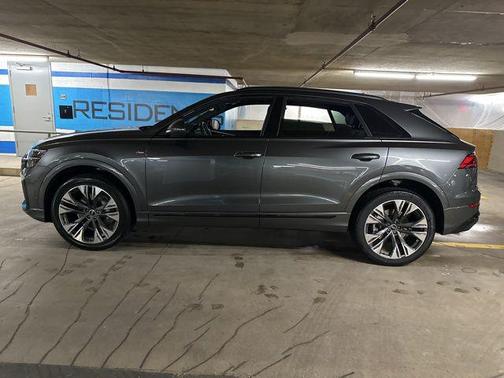2025 Audi Q8 55 Premium Plus