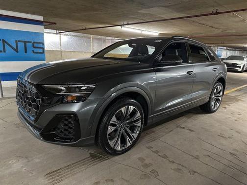 2025 Audi Q8 55 Premium Plus