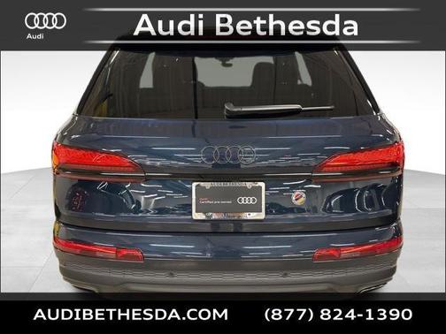2025 Audi Q7 45 Premium Plus