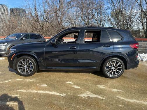 2023 BMW X5 M50i