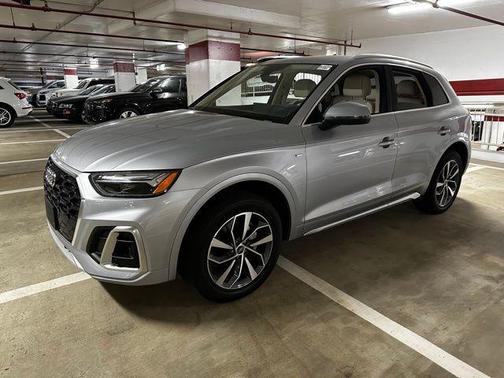 2024 Audi Q5 45 S line Premium
