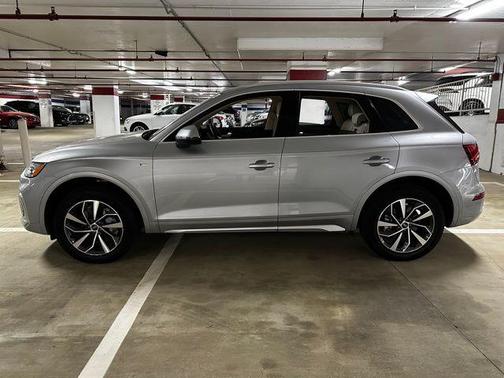 2024 Audi Q5 45 S line Premium