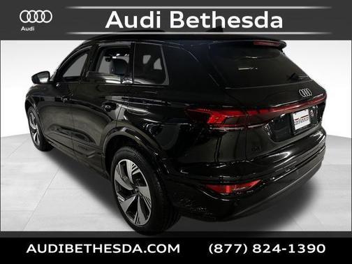2025 Audi Q6 e-tron Premium Plus quattro
