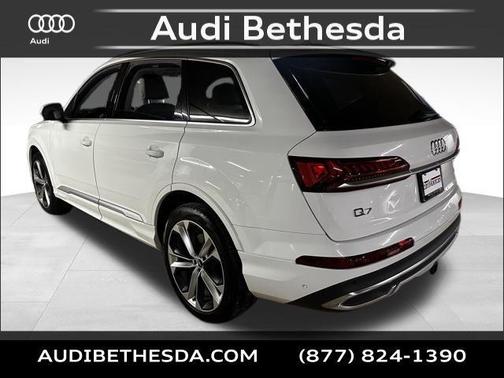 2021 Audi Q7 55 Premium Plus