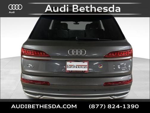 2021 Audi Q7 45 Premium Plus