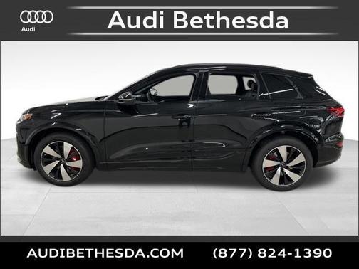 Mythos Black Metallic 2027 Audi SQ6 e-tron Premium Plus