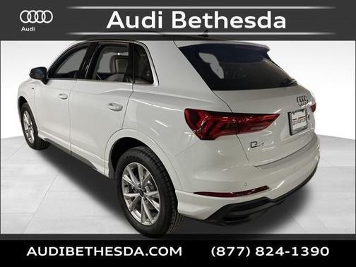 2025 Audi Q3 Premium 45 TFSI S line quattro Tiptronic