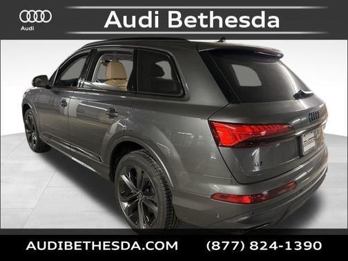 2025 Audi Q7 55 Premium Plus