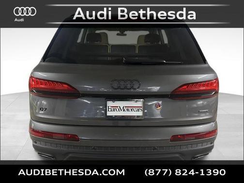 2025 Audi Q7 55 Premium Plus