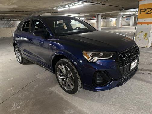 2025 Audi Q3 Premium 45 TFSI S line quattro Tiptronic